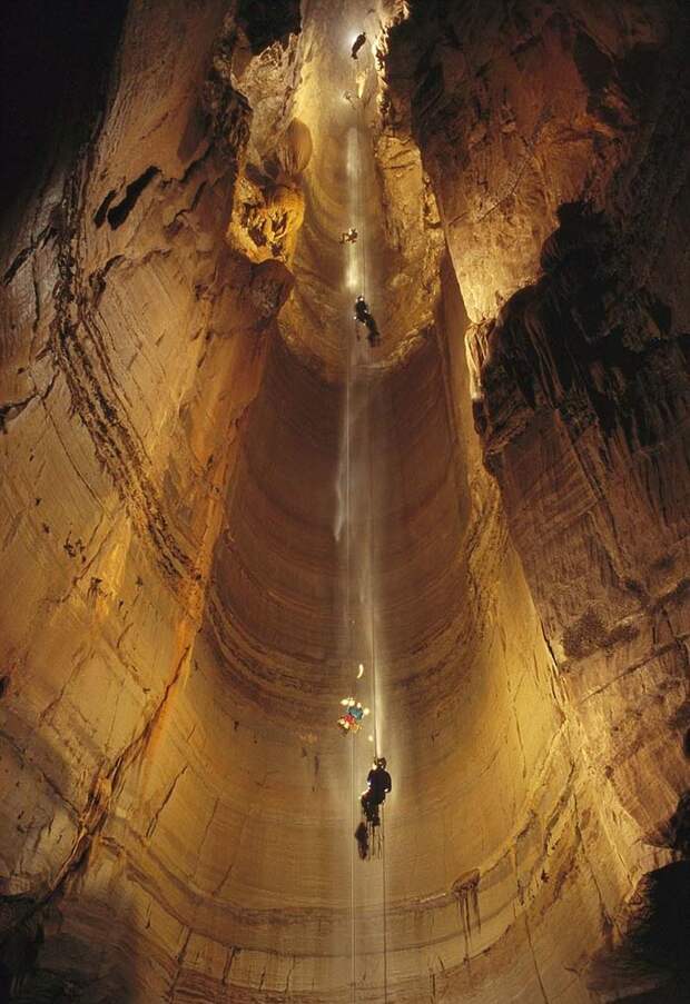 Пещера Крубера-Воронья – самая глубокая пещера в мире, фото 1