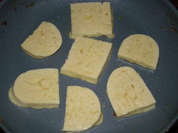 Кабардинский сыр. Домашний сыр кабардинский. Кабардинский сыр копченый. Кабардинский сыр в рассоле.