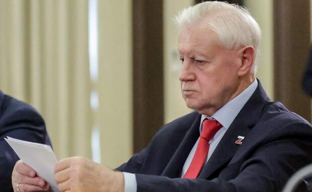 Не раздавать деньги, а подавлять инфляцию: Путин отклонил еще одну инициативу Миронова