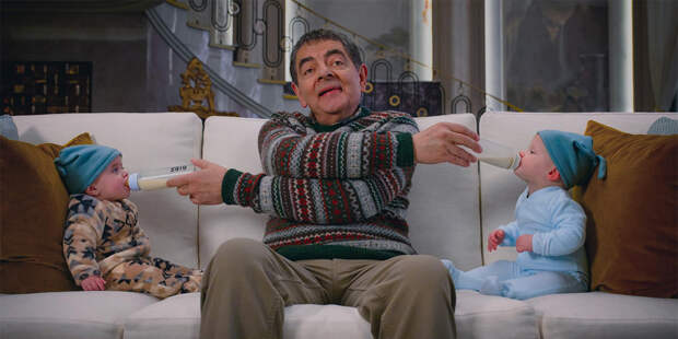 Новогодний стриминг: какие новые фильмы смотреть дома на зимних праздниках