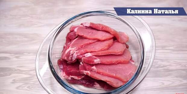 Горячее которое я готовлю на новогодний стол больше 3 лет: сразу мясо и гарнир (делюсь рецептом)