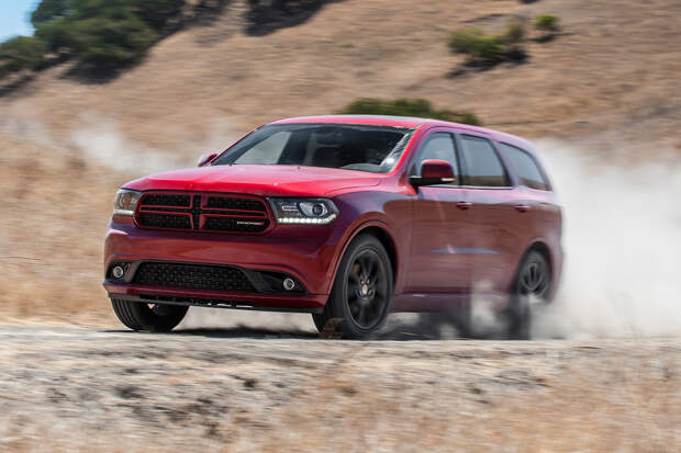 Dodge Durango R/T Hemi. Мощность мотора: 360 л./c.; максимальная скорость: 190 км/ч. (Dodge)