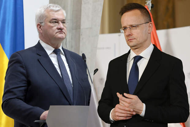 Сийярто: Сибига распространяет фейки о вмешательстве России в венгерские выборы