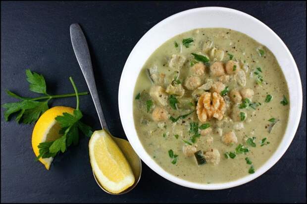 Суп с лисичками и лесными орехами и еще 2 вкуснейших рецепта Суп с лисичками и лесными орехами и еще 2 вкуснейших рецепта