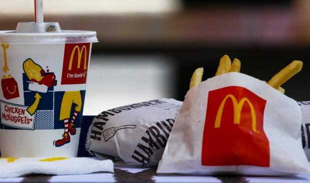 Беспроводная зарядка смартфонов в ресторанах McDonald's Беспроводная зарядка смартфонов в ресторанах McDonald's