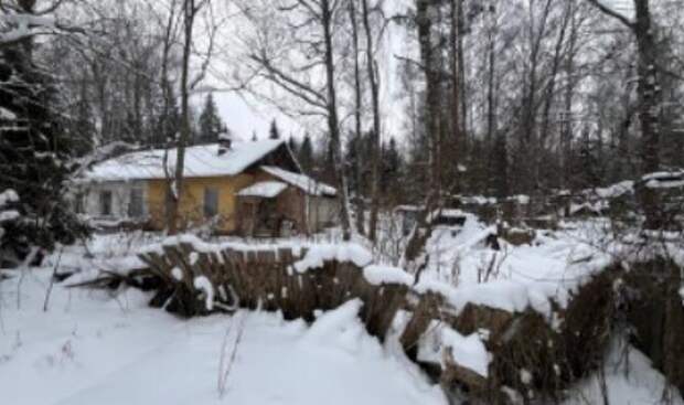 В Ломоносове в доме под снос продают четыре квартиры за 2 млн