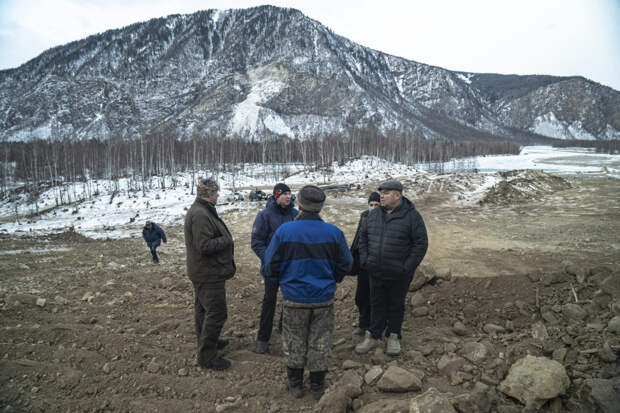 Защитную дамбу в Алыгджере достроят осенью 2021 года