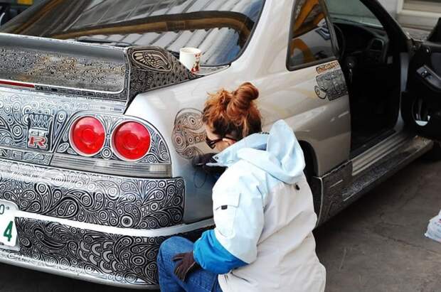Nissan Skyline GTR гениально разрисованный маркером