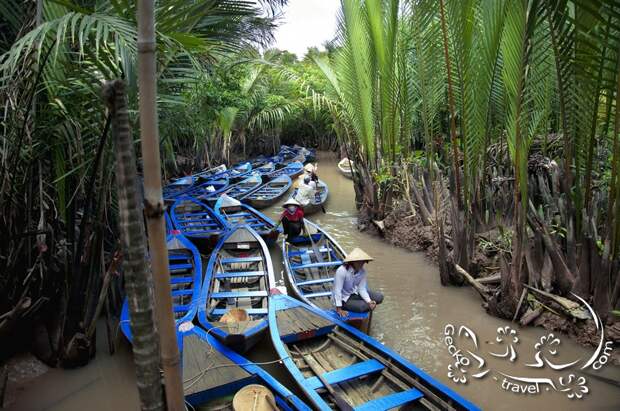 http://gecko-travel.com/wp-content/gallery/mekong-delta/vietnam-my-tho-mekong-canals.jpg