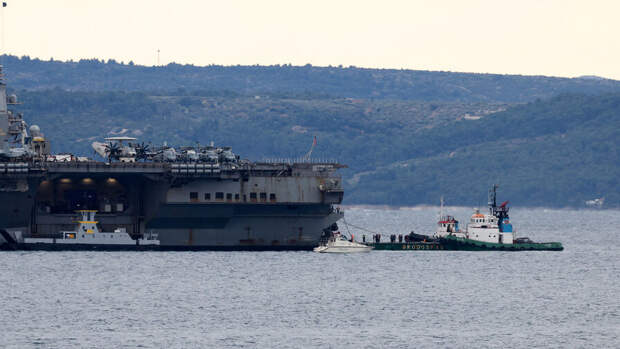 «Мы бежали, спасая свои жизни»: Трамп заявил об атаке Ирана на американский авианосец
