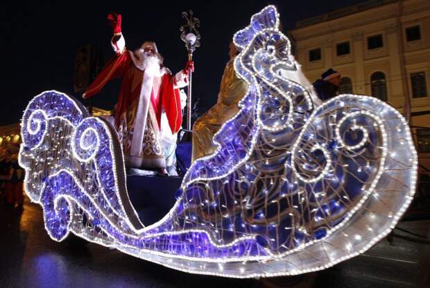 http://www.img.tarispb.ru/sites/default/files/reuters_russia_christmas_25dec11-878x589.jpg