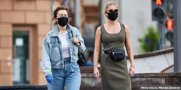 Почти 60 посетителей трех ТРЦ в Москве оштрафовали за отсутствие масок