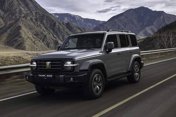 «А ты совсем не изменился» До России добрался обновленный Tank 300. Каким стал популярный китайский рамник: тест-драйв «Ленты.ру»