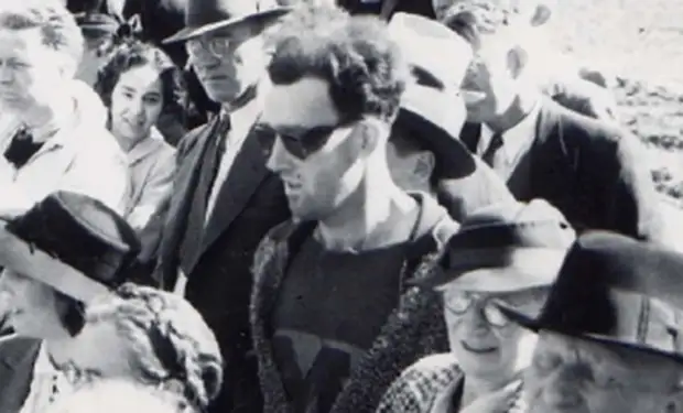 5 фото, на которых люди заметили подтверждение путешествий во времени