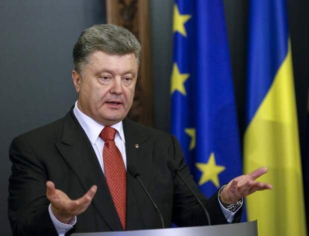 Порошенко заявил об участии в параде на Красной площади оружия из Донбасса
