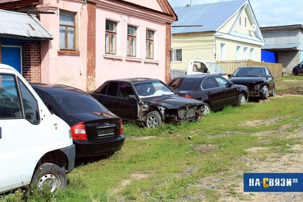 Какие старые автомобили можно встретить в деревнях? Автомобили СССР, ретро авто