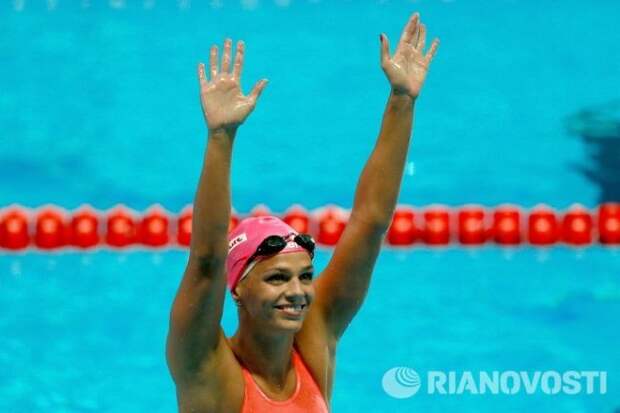 Российская пловчиха Ефимова победила на 200 м брассом на соревнованиях в Орландо (США) Российская пловчиха Ефимова победила на 200 м брассом на соревнованиях в Орландо (США)