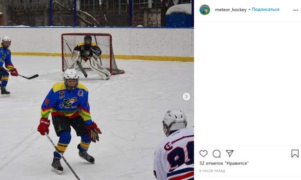 Хоккейная команда Бескудникова вышла в полуфинал турнира