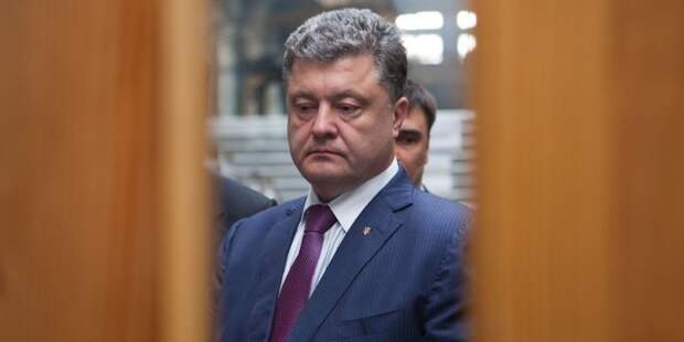 Порошенко обвинил Москву в организации беспорядков у Рады
