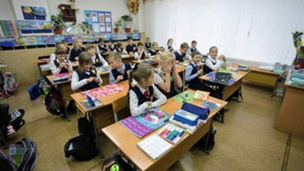 Школьники на уроке / Фото: amic.ru