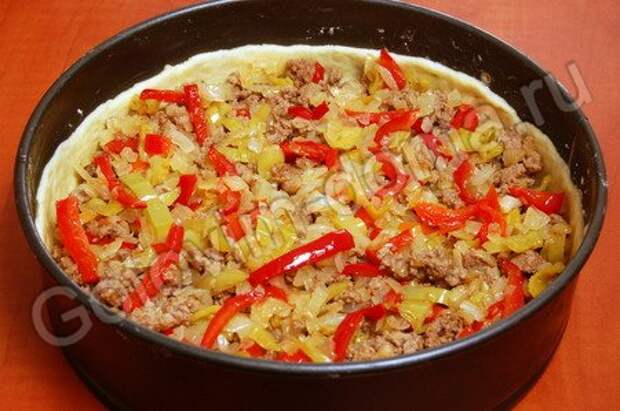 Мясной пирог с болгарским перцем