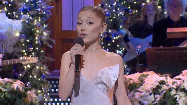 SNL Video: Ariana Grande Sings A Funny Version Of Mariah Carey's All I Want For Christmas Is You — Watch