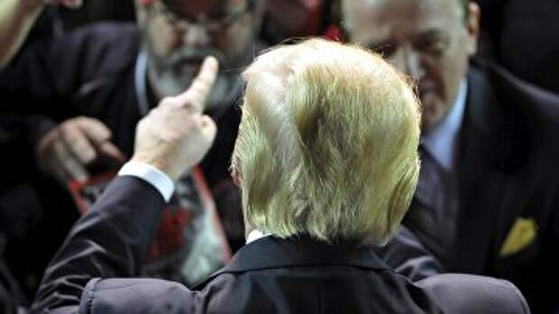Дональд Трамп на митинге
