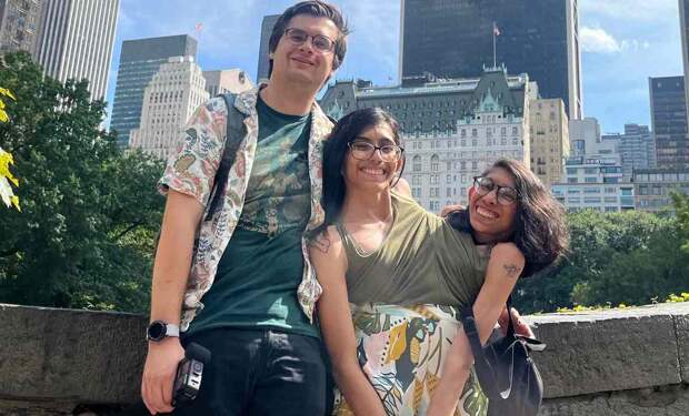 Одна вышла замуж, вторая против: история сиамских близнецов Кармен и Лупиты Андраде