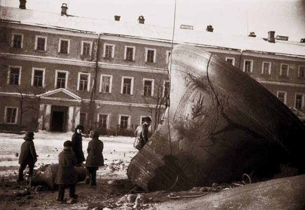Когда били колокола. Загорск. 1930 г. Фото М. М. Пришвина