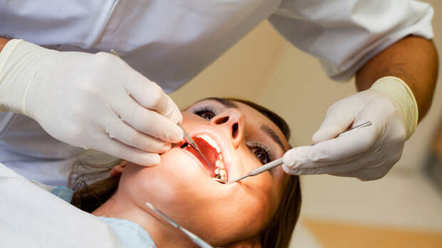 Стоматолог Мартынова рассказала, как предотвратить образование зубного камня