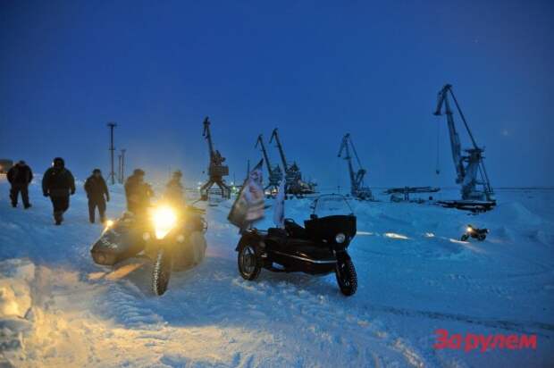 000_moto_0312_118