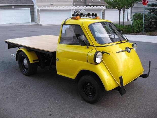Эвакуатор на базе микромашинки BMW Isetta (9 фото)