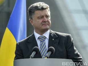 Порошенко пообещал подкрепление в Иловайск Порошенко пообещал подкрепление в Иловайск