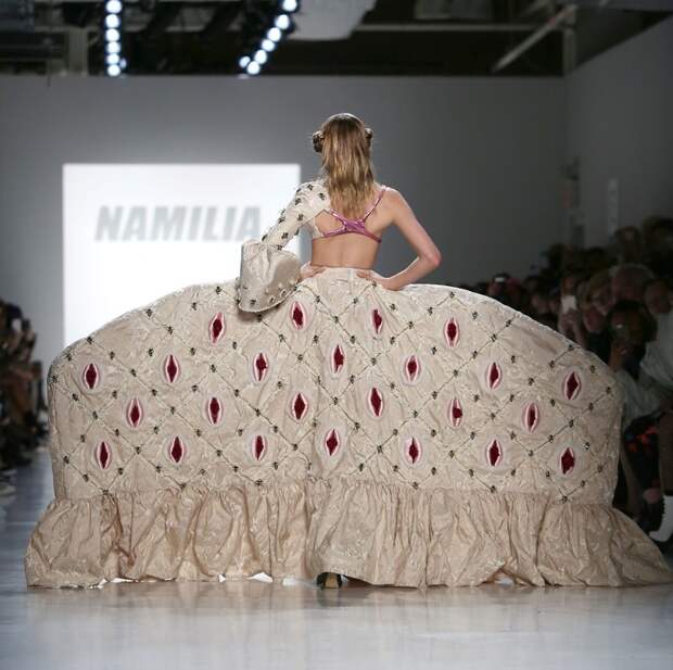 Самые невероятные наряды недели моды в Нью-Йорке Namilia, бренд, в мире, коллекция, маразм, мода, нью-йорк