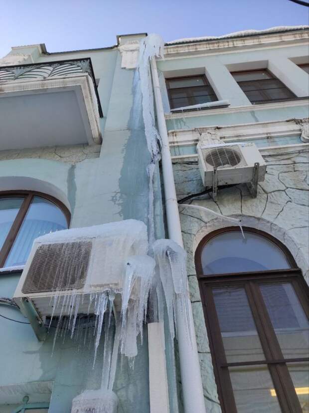 Краснодар под прицелом ледяных кинжалов: чем грозит оттепель