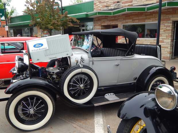 Выставка ретро-автомобилей в штате Висконсин авто, выставка, олдтаймер, ретро автомобили