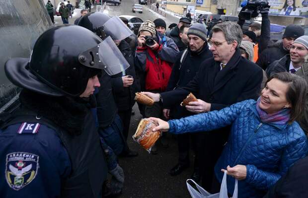 https://img-fotki.yandex.ru/get/6510/33018055.98/0_bc578_406731f2_orig
