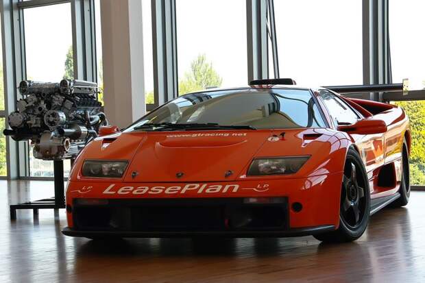 Экскурсия по музею Lamborghini