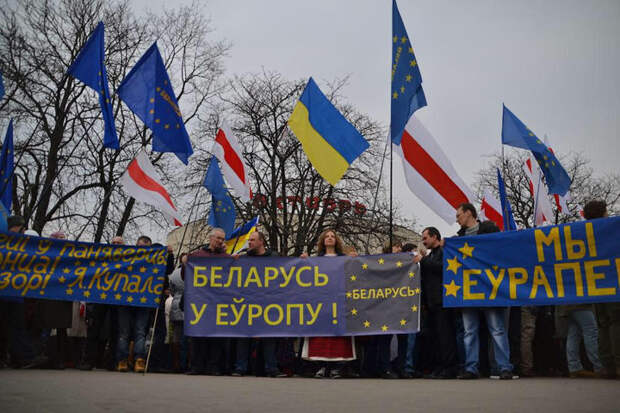 Белоруссия станет второй Украиной: Как братский народ уводят на Запад Белоруссия станет второй Украиной: Как братский народ уводят на Запад