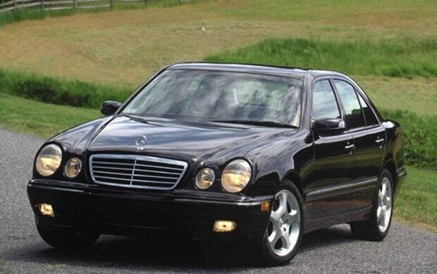Краткая история автомобильного плагиата Mercedes E class.jpg