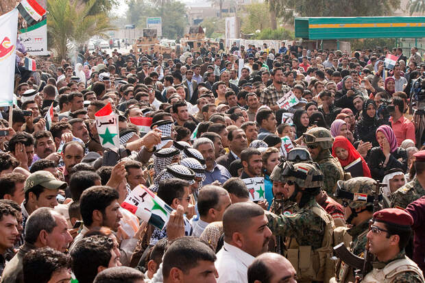 В Багдаде протестующие предприняли попытку прорваться к посольству США