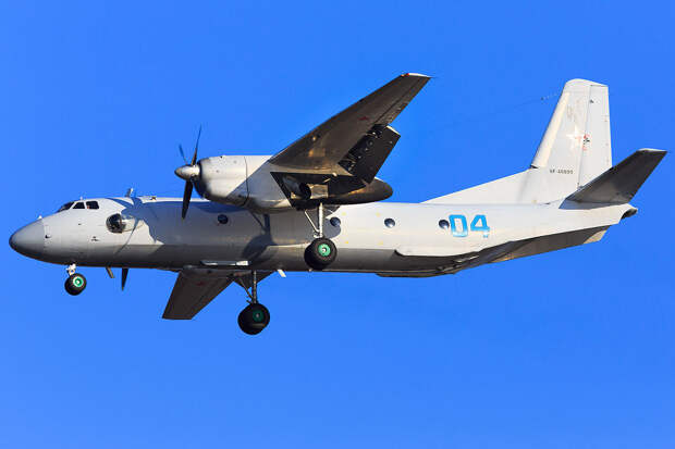 Самолет Ан-26 потерпел крушение над Крымом, экипаж и пассажиры погибли