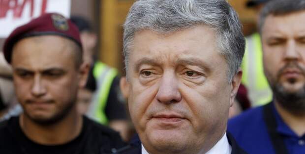 Общественники поймали Порошенко на нарушении ПДД Пётр Порошенко