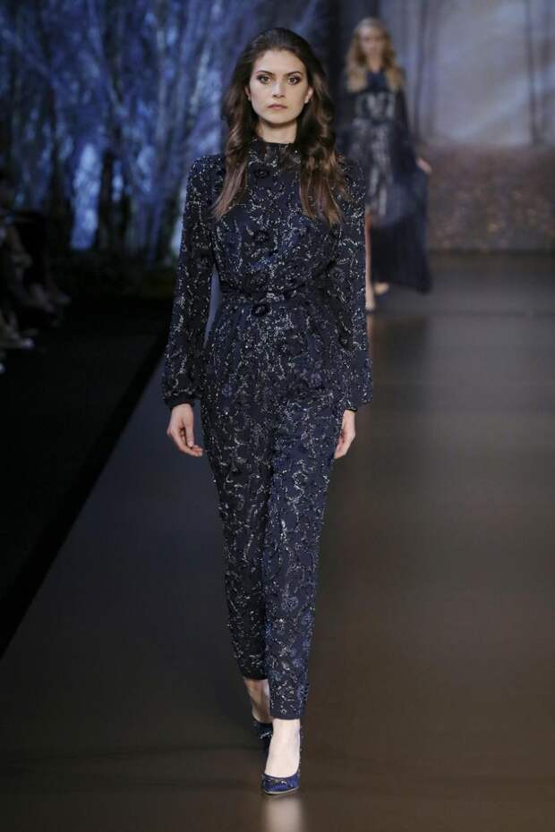 Русская сказка от Ralph & Russo осень-зима 2015 - 2016: великолепные и царственные наряды Русская сказка от Ralph & Russo осень-зима 2015 - 2016: великолепные и царственные наряды
