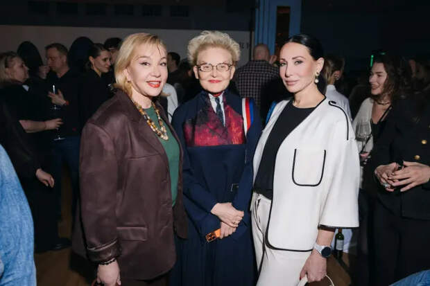 Арина Шарапова, Елена Малышева и Алика Смехова