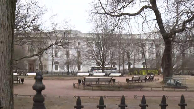 ГАТИ попросила подрядчиков приостановить работы в парках Петербурга