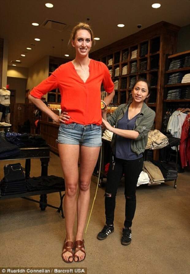 Длина ног модели Лорен Уильямс превышает 120 сантиметров.