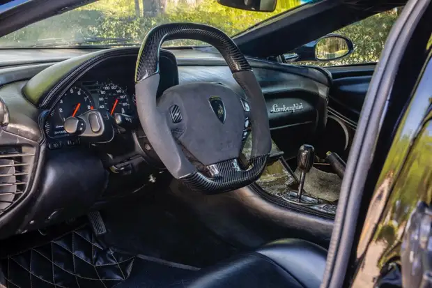 Фанат Lamborghini превратил Honda в копию Diablo GT