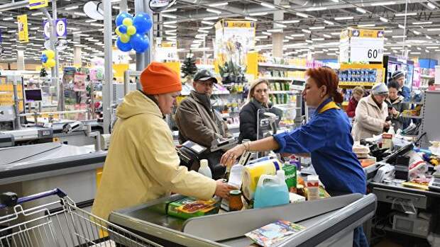 Рост цен на топливо грозит подорожанием продуктов, пишет Ъ