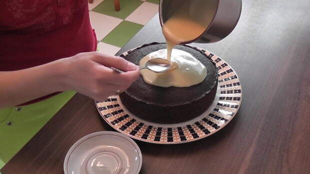 Покрыть пирог ганашем